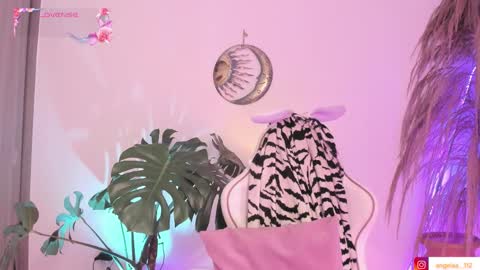 Snapshot of anngel_1 chatting on 11/16/25, 04:12 Angel online show from 11/16/25, 04:12