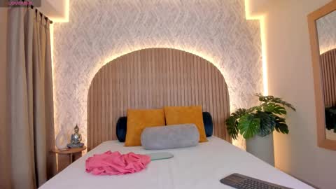 Annhya  online show from 11/06/25, 02:34