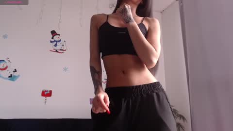 Snapshot of anni_wine___ chatting on 12/06/24, 07:34 ANNI online show from 12/06/24, 07:34