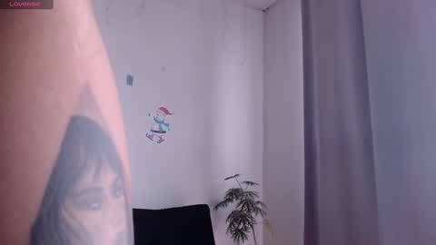 Snapshot of anni_wine___ chatting on 12/09/24, 07:18 ANNI online show from 12/09/24, 07:18