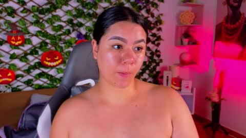 annie_barozzi online show from 10/13/25, 01:33