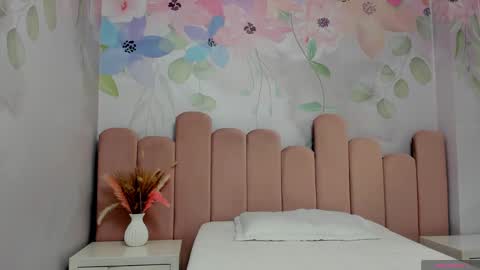 Snapshot of annie_cute18 chatting on 01/17/25, 03:55 annie_cute18 online show from 01/17/25, 03:55