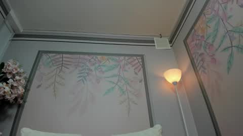 Snapshot of annie_cute18 chatting on 10/31/25, 03:40 annie_cute18 online show from 10/31/25, 03:40