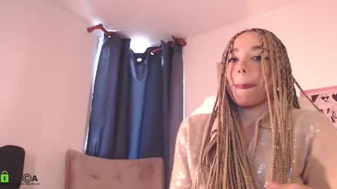 Annie online show from 03/05/25, 12:33