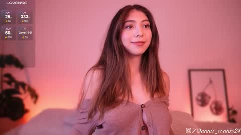 Snapshot of annie_evans24 chatting on 02/25/25, 01:30 Annie Evans online show from 02/25/25, 01:30