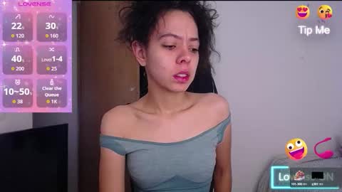 Snapshot of annie_rosse1017 chatting on 09/19/25, 09:54 annie_rosse1017 online show from 09/19/25, 09:54