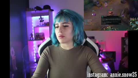 Snapshot of annie_snow_ chatting on 01/10/25, 02:57 JEANNE no olvides seguirme dont forget follow me uu online show from 01/10/25, 02:57