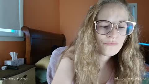 Annie St. James   online show from 12/17/24, 08:54