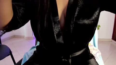 Snapshot of annie_sweet6 chatting on 11/10/25, 03:33 Annie online show from 11/10/25, 03:33