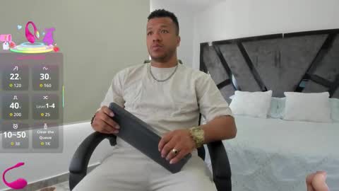 Annie and Stefan online show from 10/22/25, 01:55