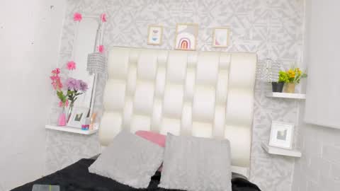 Snapshot of anniee_love_ chatting on 03/07/25, 12:45 Anto online show from 03/07/25, 12:45