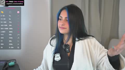 Annie FREE TRIAL IN BIO online show from 10/23/25, 02:33