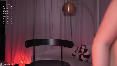 anniehillofficial_ online show from 01/06/25, 12:48