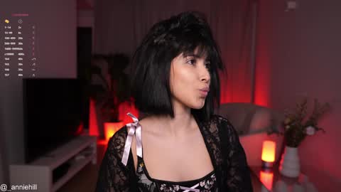 anniehillofficial_ online show from 01/19/25, 07:47
