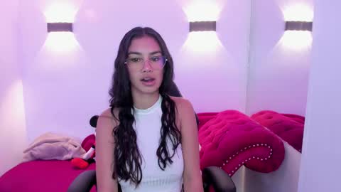Snapshot of anniie_evans1 chatting on 01/21/25, 02:26 Annie Evans online show from 01/21/25, 02:26
