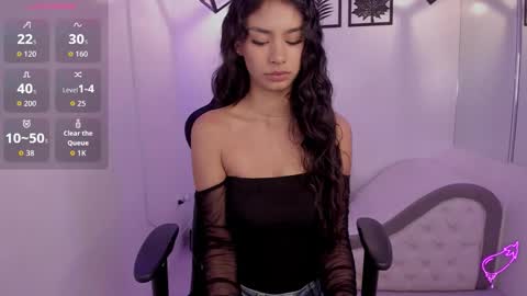 Snapshot of anniie_evans1 chatting on 09/29/25, 03:06 Annie Evans online show from 09/29/25, 03:06