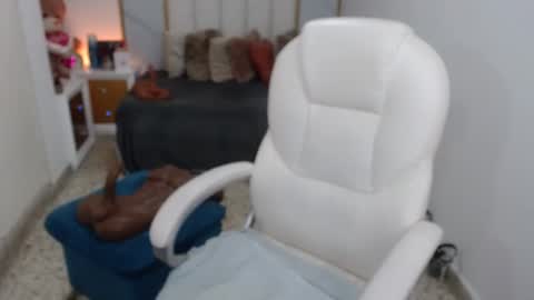 Snapshot of annita_cooper_ chatting on 01/10/25, 06:06 anna online show from 01/10/25, 06:06