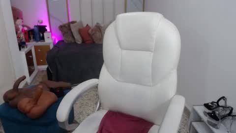Snapshot of annita_cooper_ chatting on 03/12/25, 11:44 anna online show from 03/12/25, 11:44