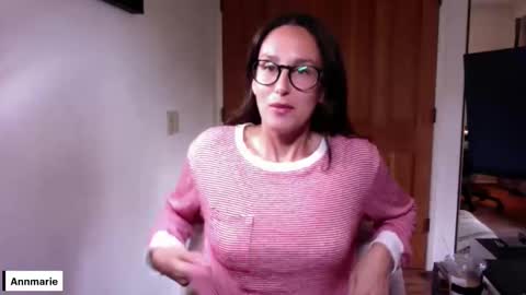 Snapshot of annmarieferrara chatting on 09/29/25, 06:02 Ann online show from 09/29/25, 06:02