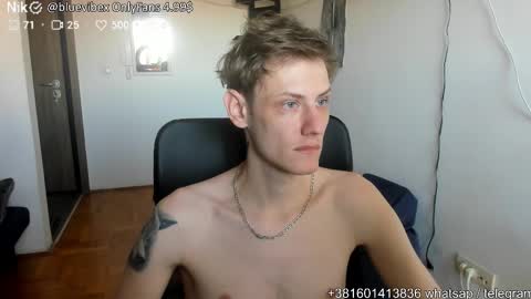 Snapshot of annonimsick chatting on 09/20/25, 01:01 online show from 09/20/25, 01:01