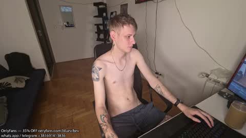    online show from 10/31/25, 01:23