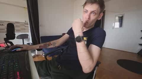    online show from 11/20/25, 01:33