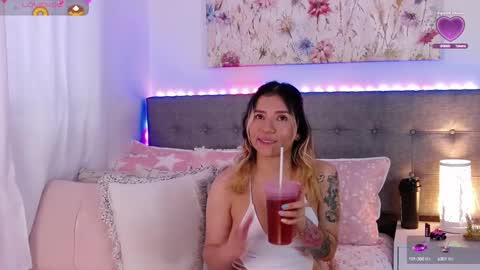 Antonella Lee online show from 10/09/25, 05:55