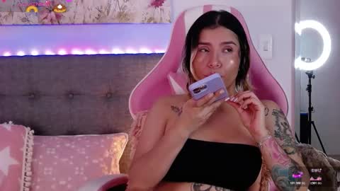 Antonella Lee online show from 11/19/25, 07:03