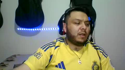 lion kennedy independent model moderator online show from 10/25/25, 02:41