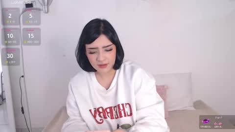 Anni sofia online show from 11/05/25, 12:27