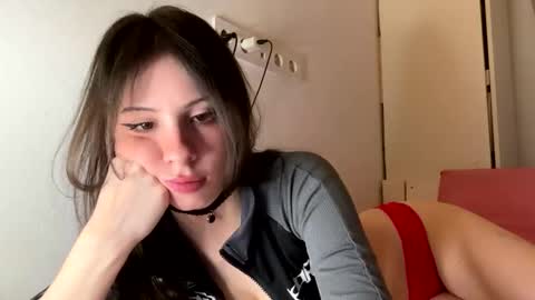 Ana online show from 10/21/25, 01:23