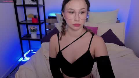 Snapshot of anny_limis chatting on 12/04/24, 04:43 Anna online show from 12/04/24, 04:43