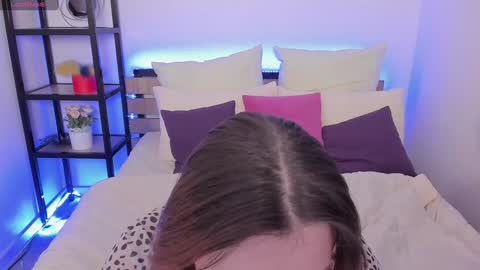Snapshot of anny_limis chatting on 12/10/24, 07:37 Anna online show from 12/10/24, 07:37