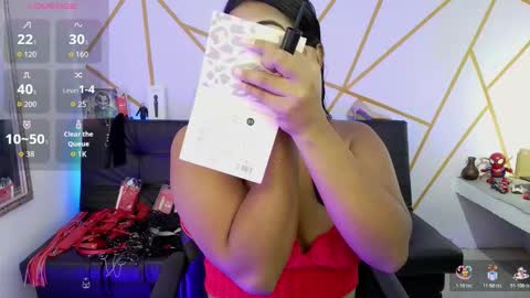 Snapshot of anny_liu18 chatting on 11/12/25, 12:05 anny_liu18 online show from 11/12/25, 12:05