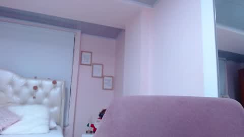 Snapshot of anny_louis chatting on 12/15/24, 02:08 ANNY LOUIS online show from 12/15/24, 02:08