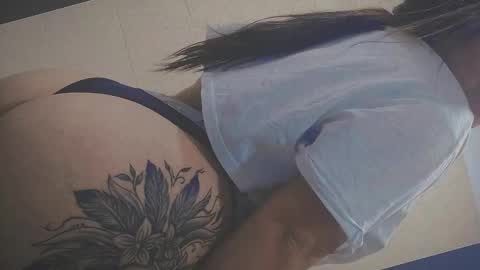Snapshot of anny_louis chatting on 01/05/25, 01:13 ANNY LOUIS online show from 01/05/25, 01:13