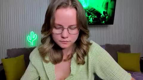 anny_love_you online show from 11/10/25, 06:40