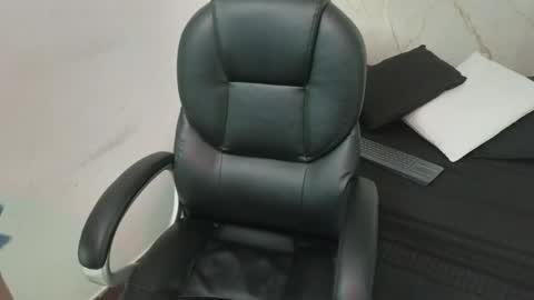 Anny online show from 11/10/25, 12:42