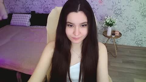 Snapshot of anny_shine chatting on 01/21/25, 08:30 Annie online show from 01/21/25, 08:30