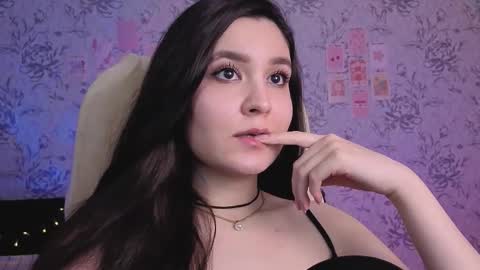 Annie online show from 11/19/25, 01:38