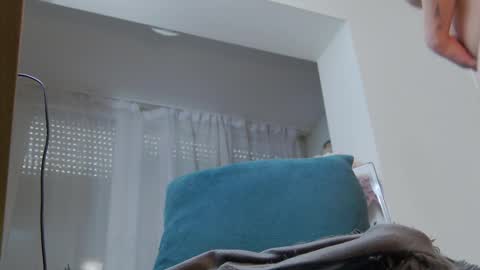 Anna online show from 03/10/25, 07:21