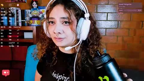 Snapshot of annycolin chatting on 10/10/25, 11:04 Anny IG online show from 10/10/25, 11:04