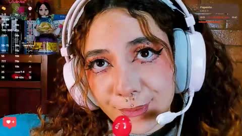 Snapshot of annycolin chatting on 10/17/25, 12:36 Anny IG online show from 10/17/25, 12:36