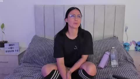 Anny online show from 11/05/25, 10:54