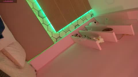 Gaby online show from 11/19/25, 10:04