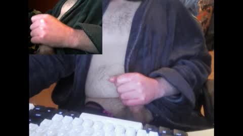 Snapshot of anontraveller chatting on 11/15/25, 02:42 anontraveller online show from 11/15/25, 02:42