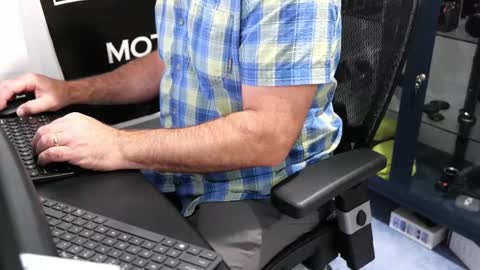 D online show from 10/08/25, 01:09