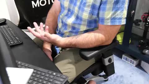 D online show from 10/15/25, 12:49