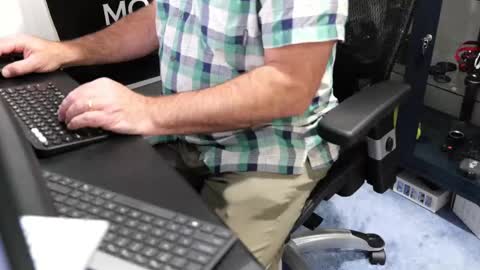 D online show from 10/20/25, 08:20