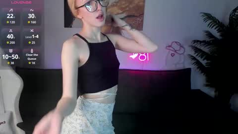 Anora online show from 11/27/25, 07:32